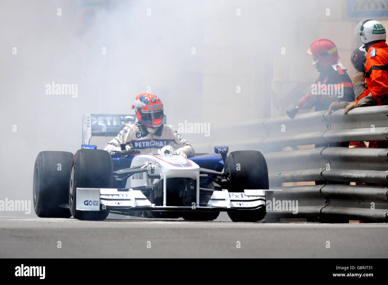 Robert Kubica von BMW Suber hat während eines Trainings auf dem Circuit de Monaco, Monte Carlo, Monaco, ein Problem Stockfoto