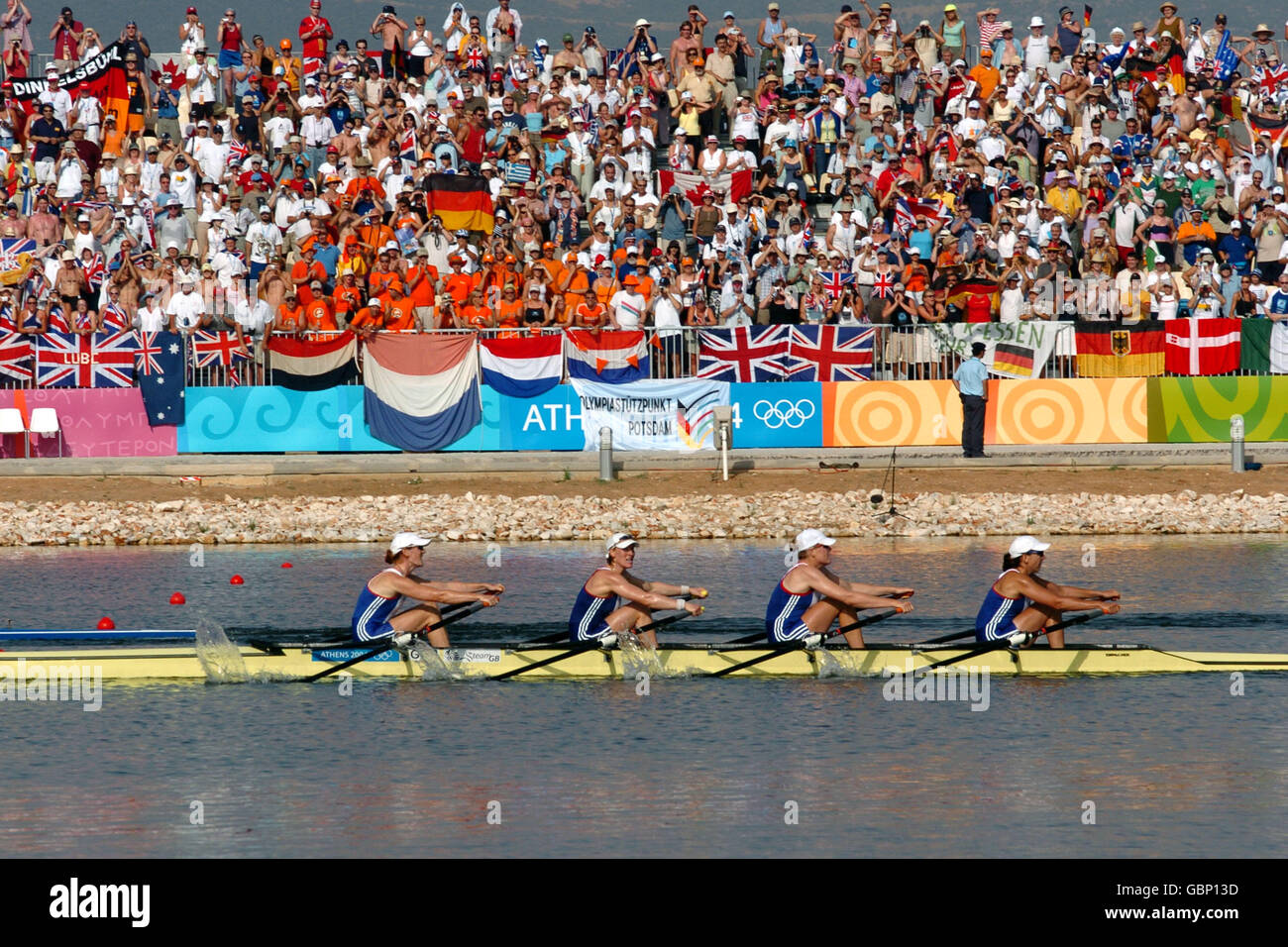 Die Briten Alison Mowbray, Debbie Flood, Frances Houghton und Rebecca Romero beim Start ihres Silbergewinns Stockfoto