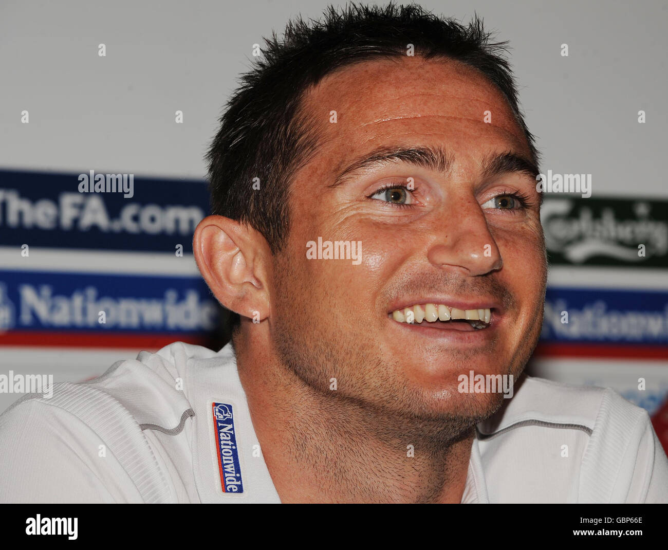 Fußball - WM 2010 - Qualifikationsrunde - Gruppe Six - Kasachstan V England - England-Pressekonferenz - interkontinenta... Stockfoto