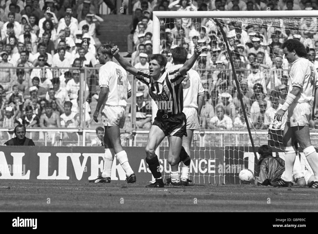 Fußball - Barclay's League Division Three - Play-Off Final - Notts County gegen Tranmere Rovers - Wembley Stadium. Tommy Johnson von Notts County feiert nach der Eröffnung des Scoring Stockfoto