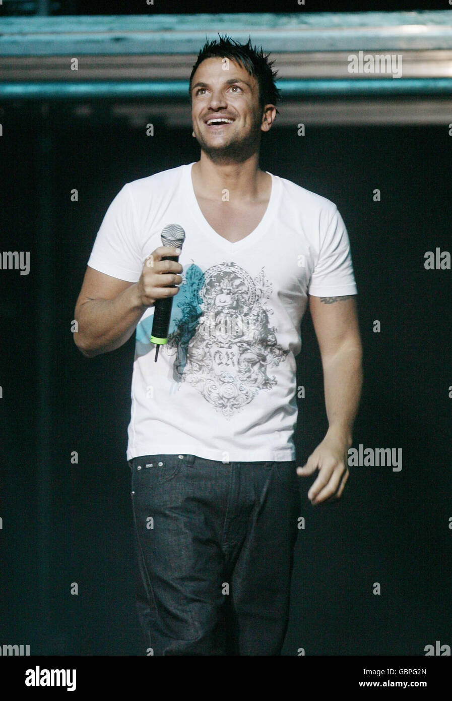 Peter andre stellt hier die jungen vor Fotos und Bildmaterial in