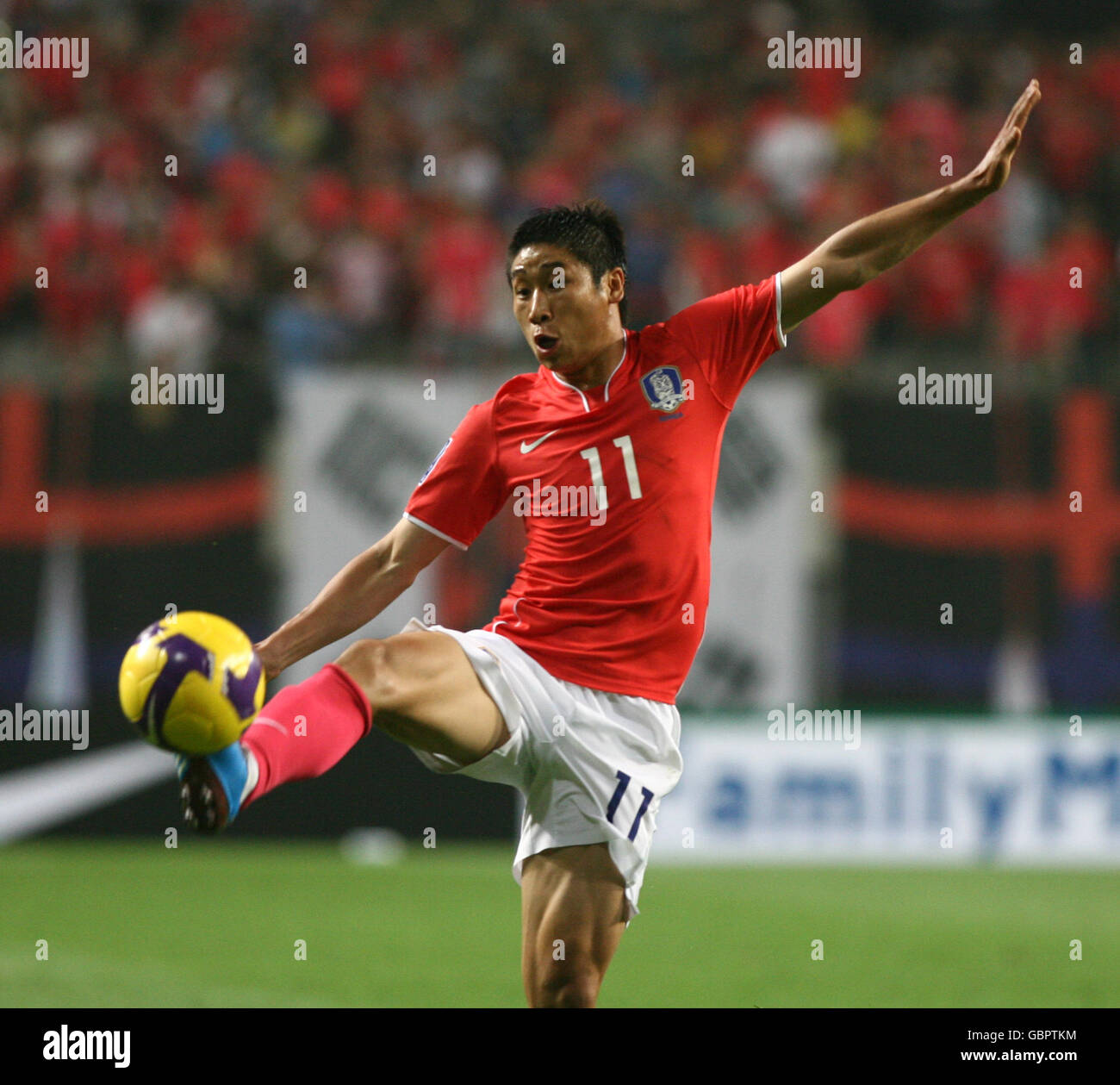 Fußball - FIFA Fußball-Weltmeisterschaft 2010 - Qulaifying Round - Gruppe zwei - Südkorea gegen Saudi-Arabien - Seoul World Cup Stadium. Keun-ho Lee, Südkorea Stockfoto