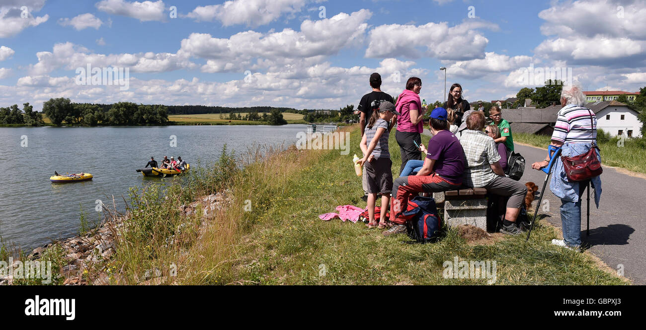 Nove veseli teich Fotos und Bildmaterial in hoher Auflösung Alamy