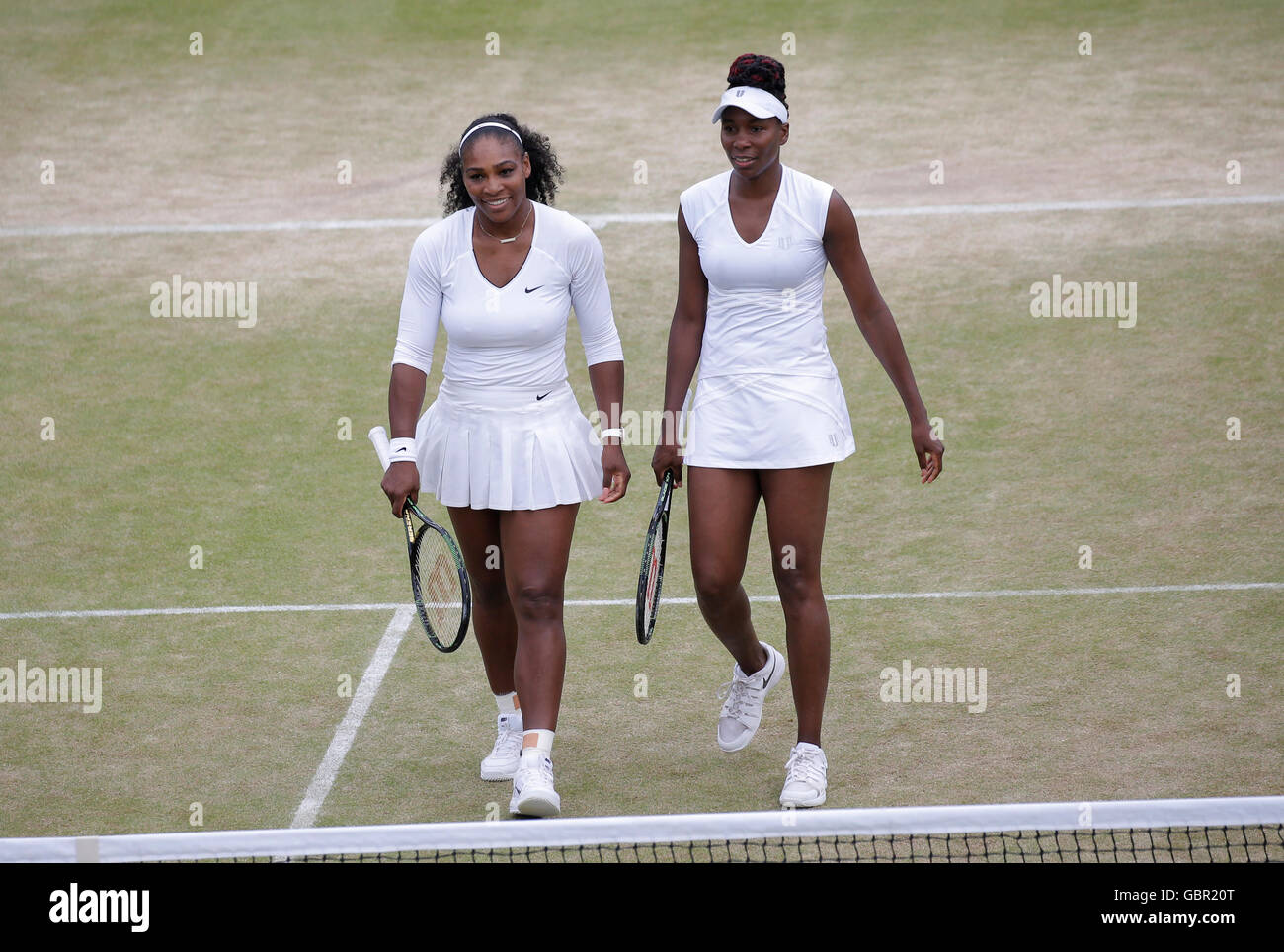 London, UK. 7. Juli 2016. Serena Williams & Venus Williams Las verdoppelt der Wimbledon Championships 2016 der All England Tennisclub, Wimbledon, London, England 7. Juli 2016 Damen-Einzel Halbfinale der All England Tennis Club, Wimbledon, London, England 2016 Credit: Allstar Bild Bibliothek/Alamy Live-Nachrichten Stockfoto