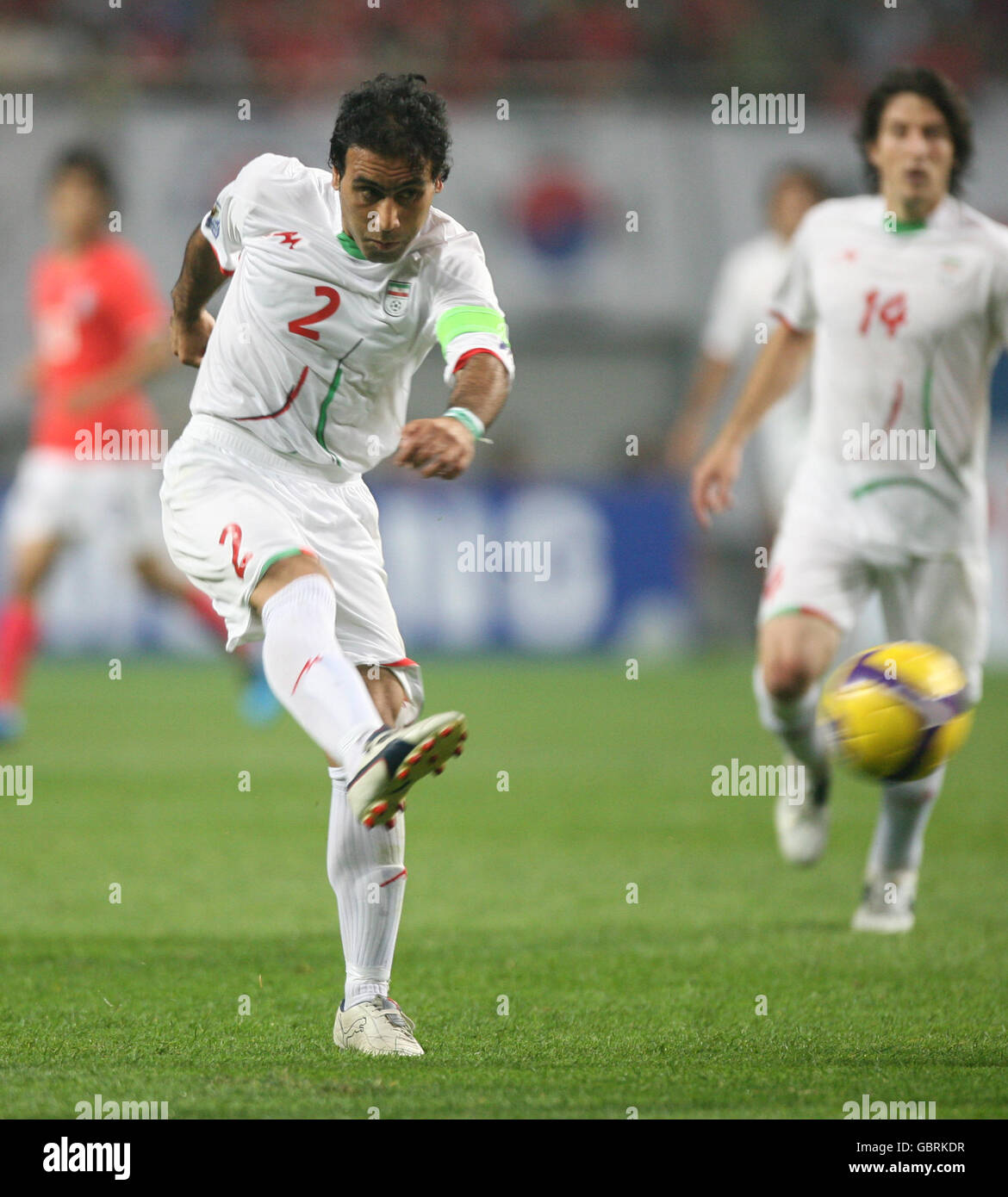 Fußball - FIFA Fußball-Weltmeisterschaft 2010 - Qulaifying Round - Gruppe zwei - Südkorea gegen Iran - Seoul World Cup Stadium. Mehdi Mahdavikia, Iran Stockfoto