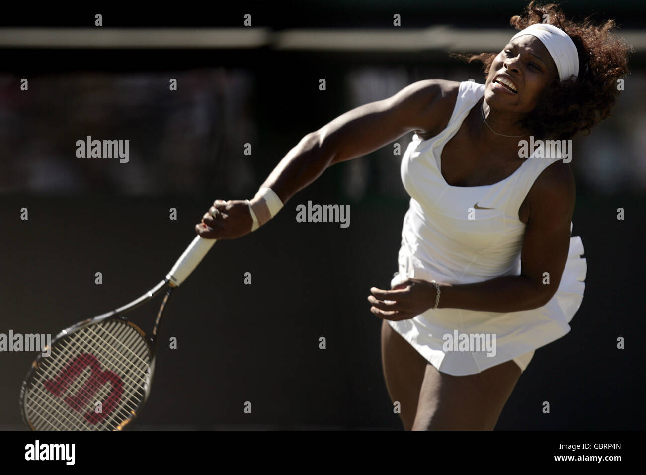 Die US-amerikanische Serena Williams im Kampf gegen die österreichische Jarmila Groth Stockfoto