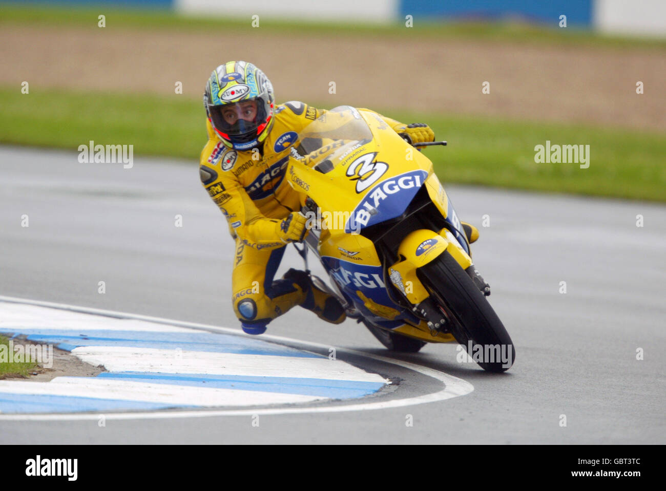 Motorradfahren - großer Preis von Großbritannien - Moto GP - Rennen. Max Biaggi in Aktion Stockfoto