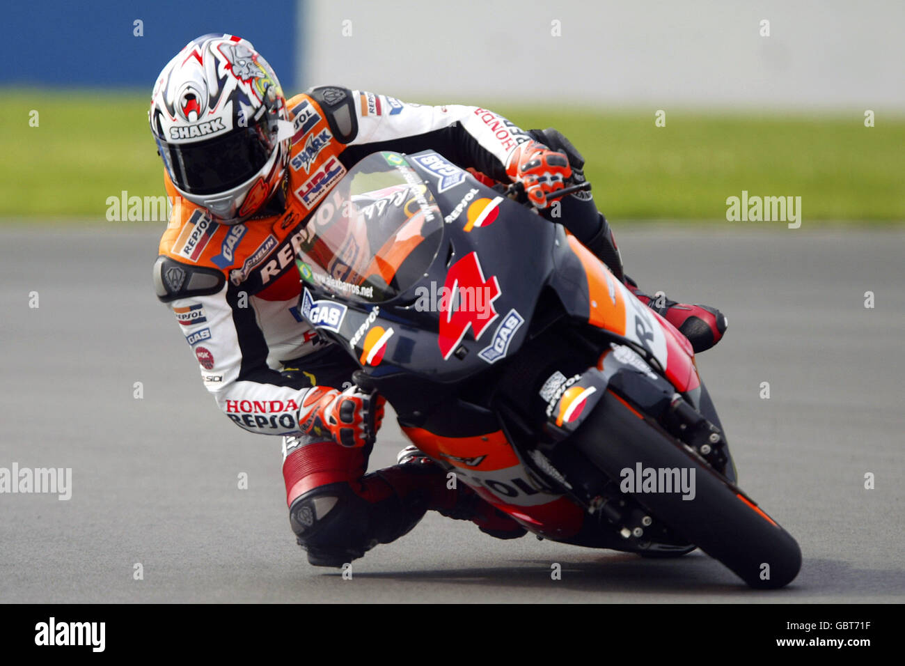 Motorradfahren - großer Preis von Großbritannien - Moto GP - Qualifikation. Alex Barros in Aktion Stockfoto