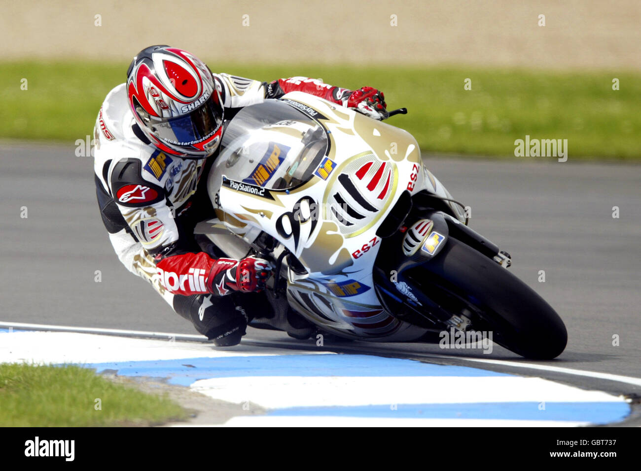 Motorradfahren - großer Preis von Großbritannien - Moto GP - Qualifikation. Jeremy McWilliams in Aktion Stockfoto