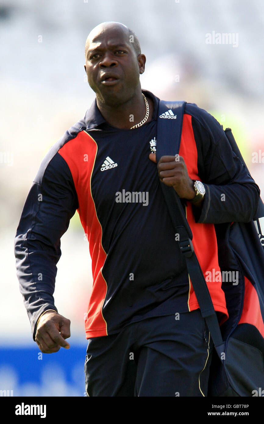 -ICC World Twenty20 2009 - Warm Up Match - England V Schottland - Trent Bridge Cricket Stockfoto