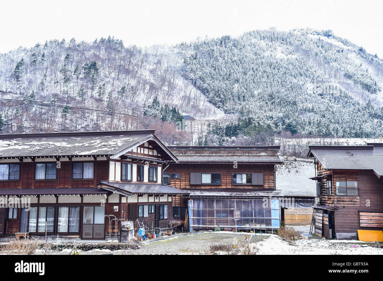 Alte Häuser in Shirakawa-Go Dorf in Japan Stockfoto