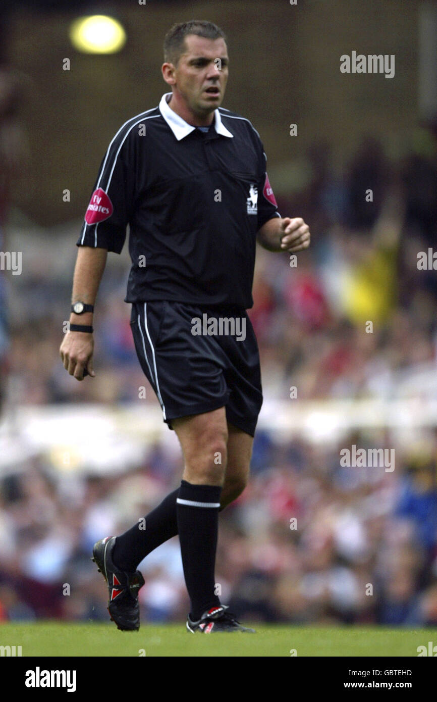 Fußball - FA Barclays Premiership - Arsenal gegen Bolton Wanderers. Schiedsrichter Phil Dowd Stockfoto
