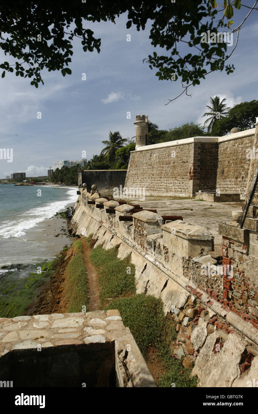 das Castillo de San Carlos Borromeo in der Stadt von Pampatar auf der Isla Margarita in der Karibik Meer von Venezuela. Stockfoto