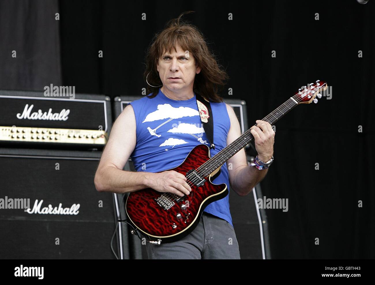 Nigel Tufnel (Christopher Guest) von Spinal Tap beim Glastonbury Festival 2009 auf der Worthy Farm in Pilton, Somerset. Stockfoto