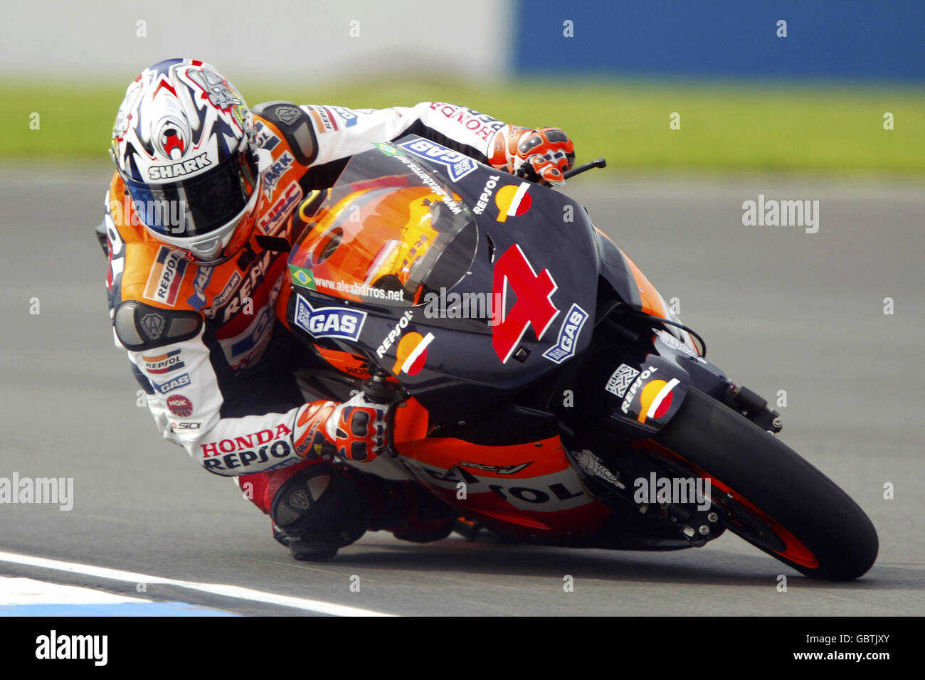 Motorradfahren - großer Preis von Großbritannien - Moto GP - Qualifikation. Alex Barros in Aktion Stockfoto