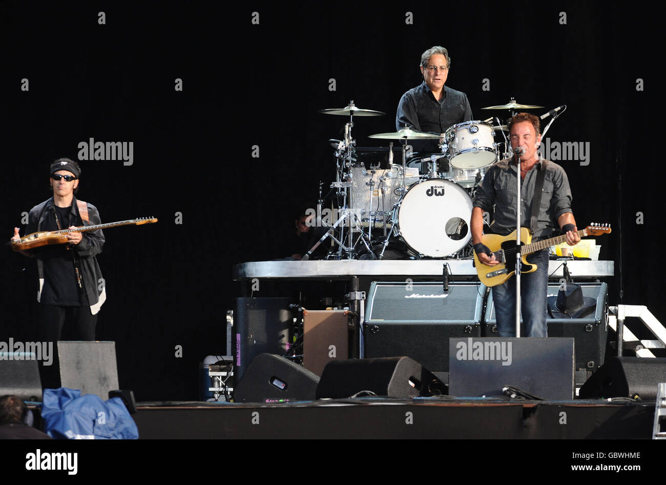 Bruce Springsteen und die E Street Band auf der Bühne bei Hard Rock Calling im Hyde Park in London. Stockfoto