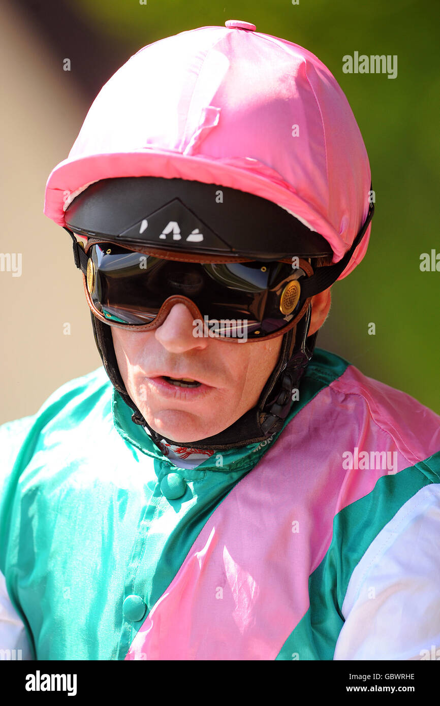 Pferderennen - Haydock Park. Jockey Jimmy Quinn Stockfoto