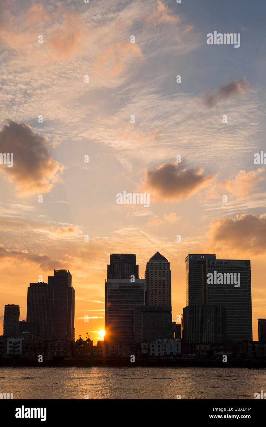 Canary Wharf-Skyline bei Sonnenuntergang, London, England Stockfoto