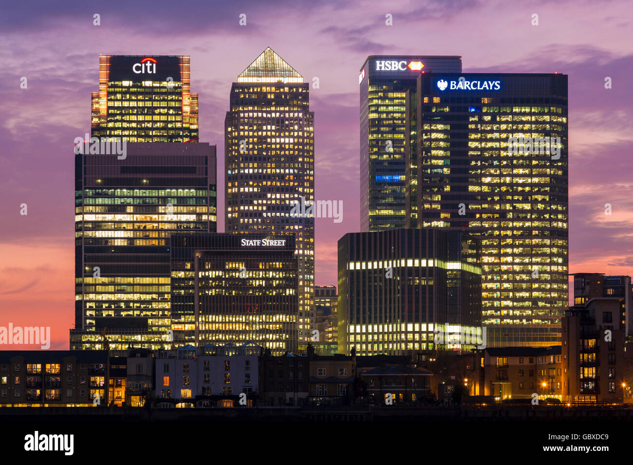 London Skyline bei Sonnenuntergang, Canary Wharf, England Stockfoto