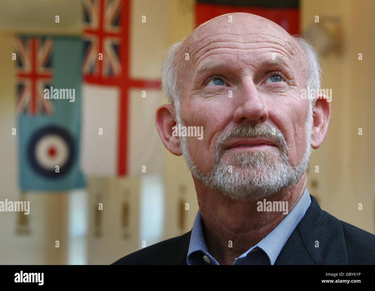 David Gray, Enkel des Veteranen des Ersten Weltkriegs, Henry Allingham, gibt vor seiner morgigen Beerdigung in der Kapelle in St. Dunstan's bei Brighton, East Sussex, wo Henry lebte, Medieninterviews. Stockfoto