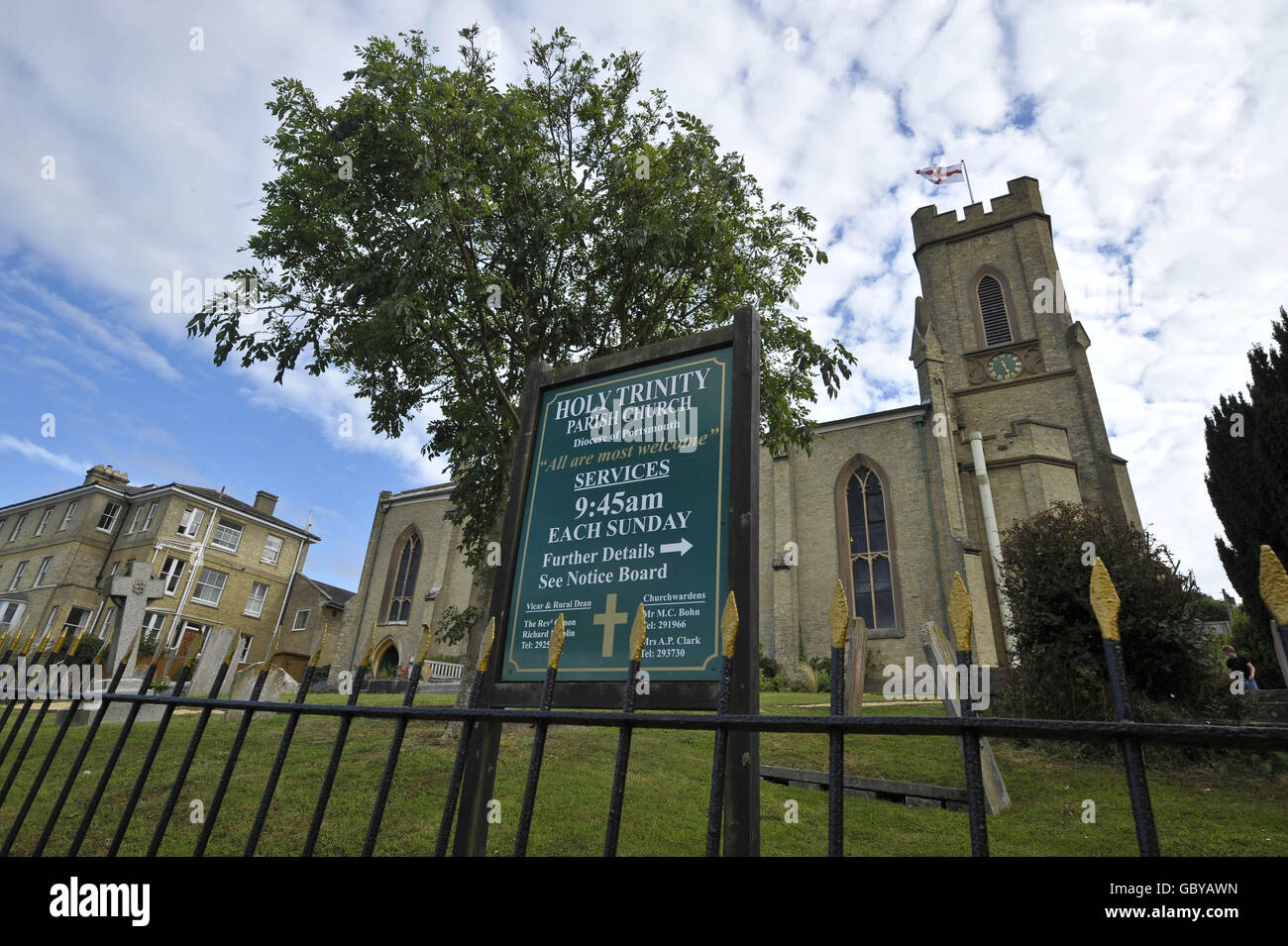 Die Holy Trinity Parish Church, Cowes auf der Isle of Wight, wo ein Gedenkgottesdienst zum Gedenken an die Fastnet Yacht Race Katastrophe vor 30 Jahren abgehalten wurde, die 15 Menschen das Leben kostete. Stockfoto