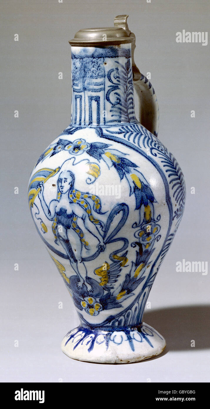 Bildende Kunst, Keramik, Krug mit schmalen Hals mit Bild von der Fortuna, Hamburg, 1635 / 1640, Museum der bildenden Künste und Gewerbe, Hamburg, Stockfoto