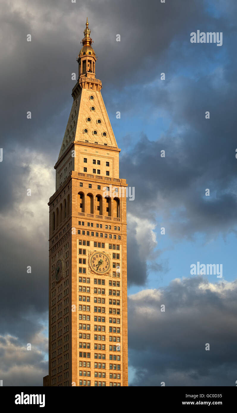 Metropolitan Life Insurance Company Tower bei Sonnenuntergang, Madison Square Park, Flatiron District von Manhattan, New York City Stockfoto