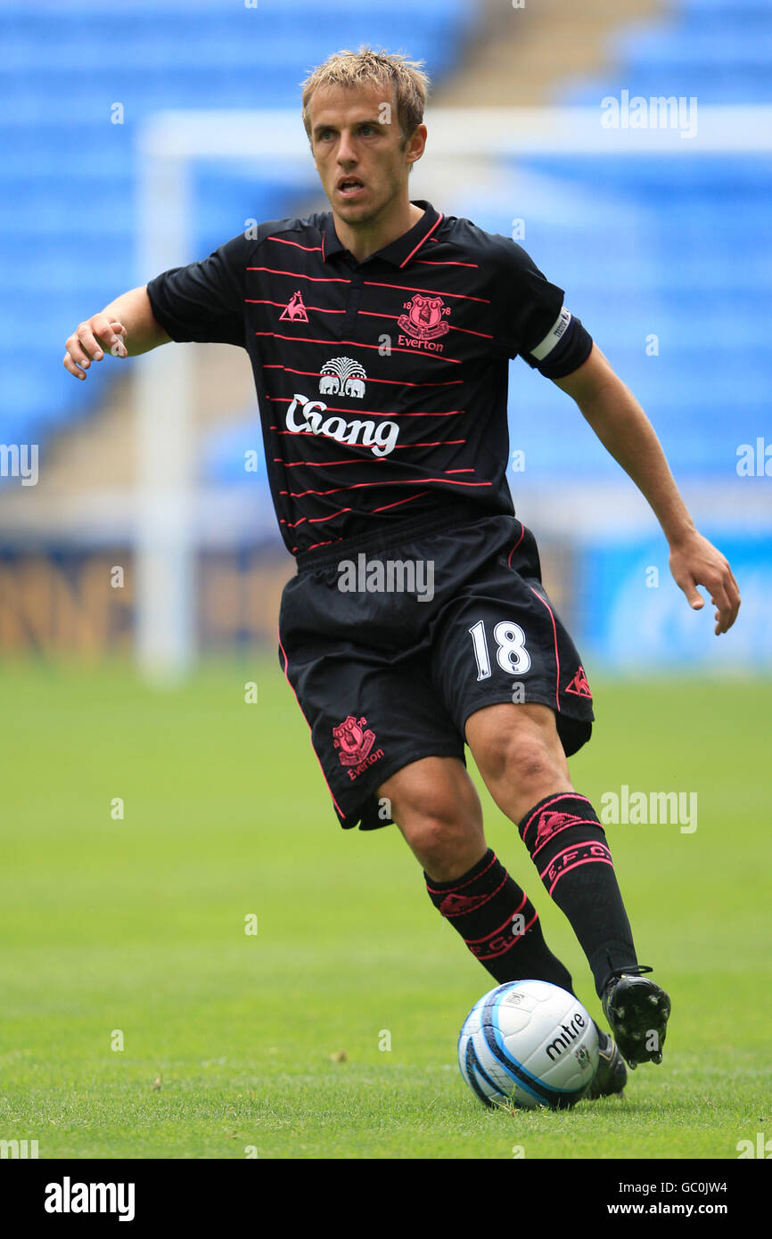 Fußball - vor der Saison freundlich - Coventry City / Everton - Ricoh Arena. Philip Neville, Everton Stockfoto