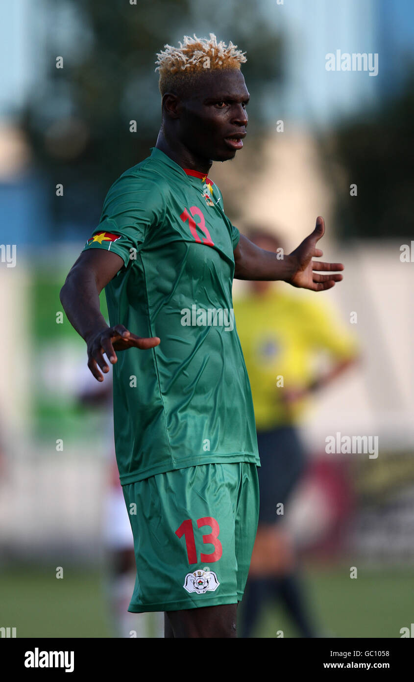 Fußball - Internationale Freundschaften - Mali gegen Burkina Faso - Stade Robert Diochon Stadium. Aristide Bance, Burkina Faso Stockfoto