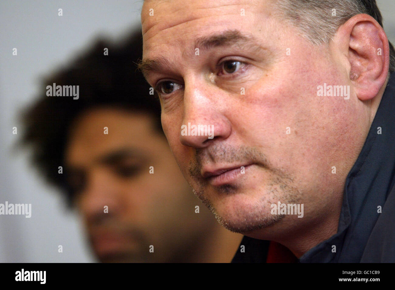 Rugby Union - Lloyds TSB Autumn Series 2004 - Wales / Japan - Wales Training. Wales-Trainer Mike Ruddock kündigt an, dass sein Team Japan spielen wird Stockfoto