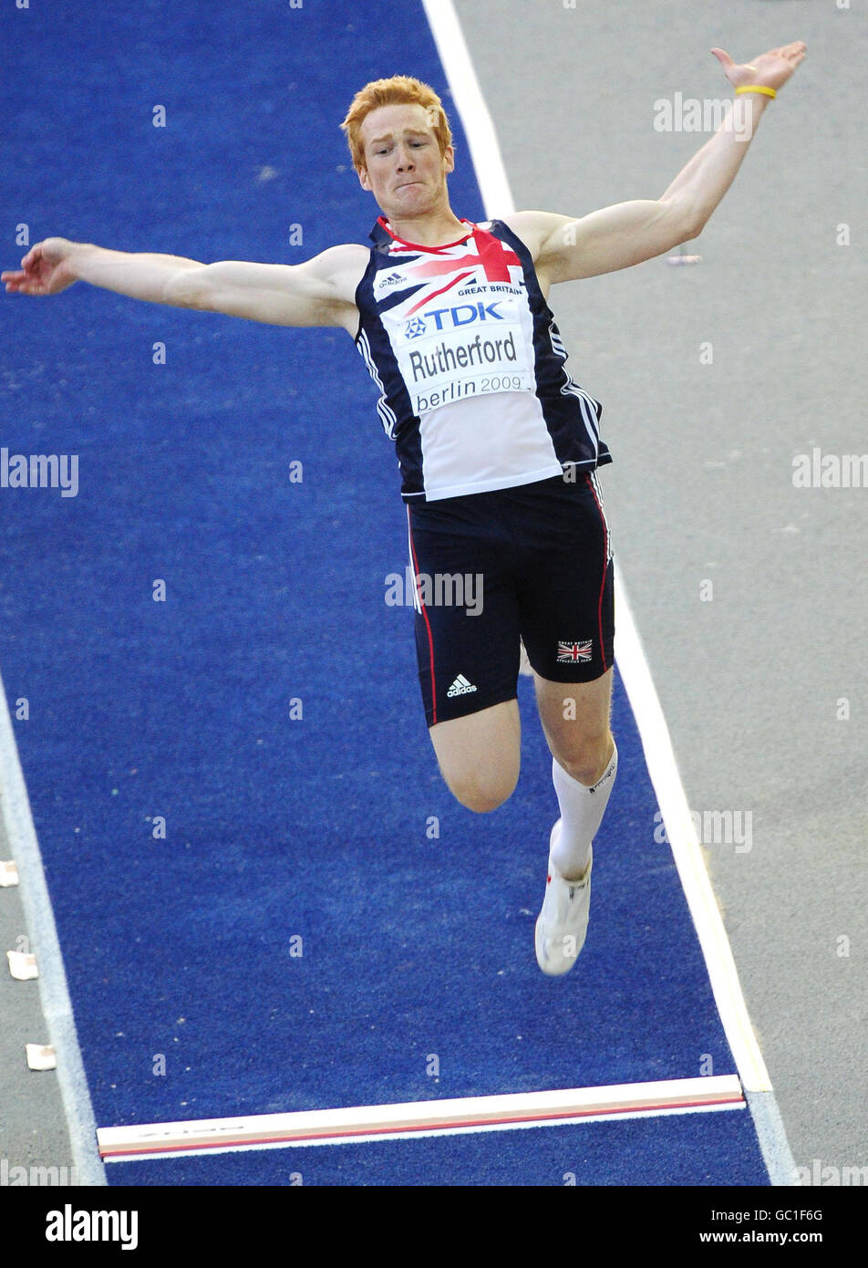Der Großbritanniens Greg Rutherford bei den Finals des Men's Long Jump bei den IAAF Weltmeisterschaften im Olympiastadion, Berlin. Stockfoto