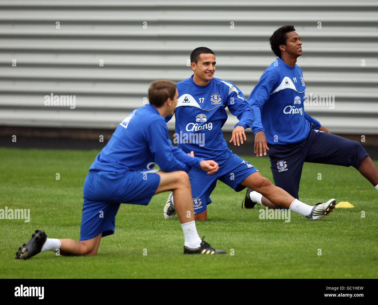 Fußball - Everton Training - Finch Farm Training Complex. Evertons Tim Cahill (c) während des Trainings Stockfoto