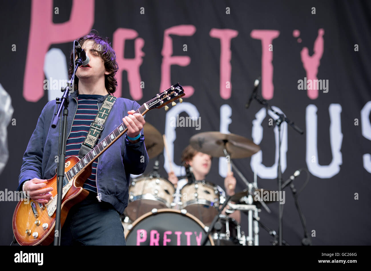 Wrexham, UK. 2. Juli 2016. Hübsche Vicious Höchstleistungen Glyndwr University Racecourse, Wrexham unterstützen die Stereophonics auf der Stockfoto