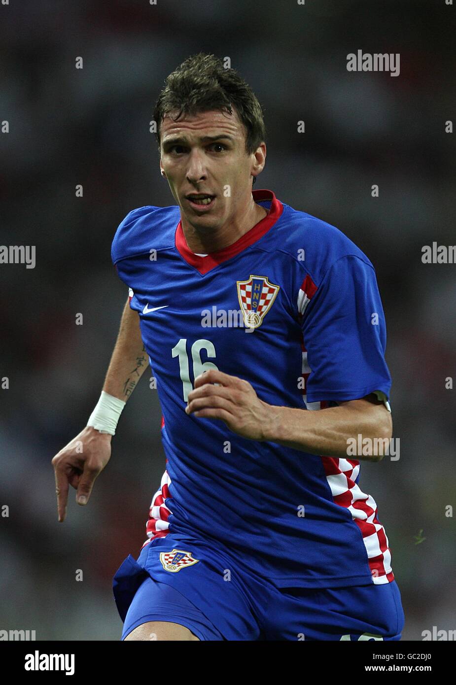 Fußball - FIFA Fußball-Weltmeisterschaft 2010 - Qualifikationsrunde - Gruppe sechs - England gegen Kroatien - Wembley-Stadion. Mario Mandzukic, Kroatien Stockfoto