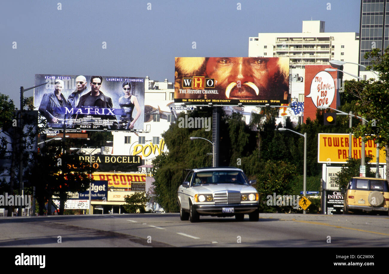 Sunset Strip mit Werbe-Plakate circa 1999 Stockfoto
