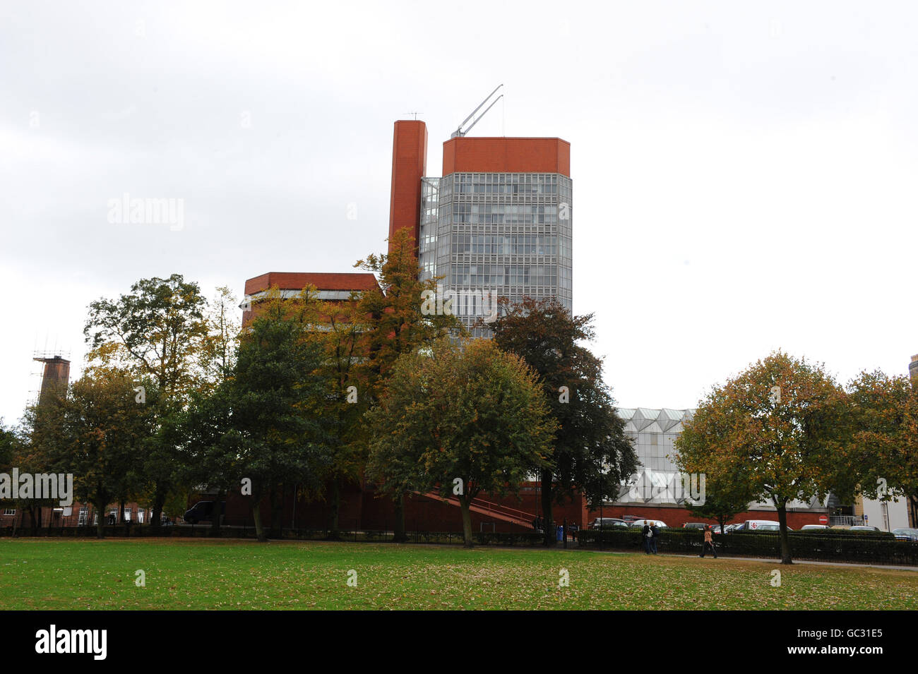Das Engineering Building an der Leicester University, entworfen von den Architekten James Stirling, James Gowan und dem Bauingenieur Frank Newby und fertiggestellt 1963 Stockfoto