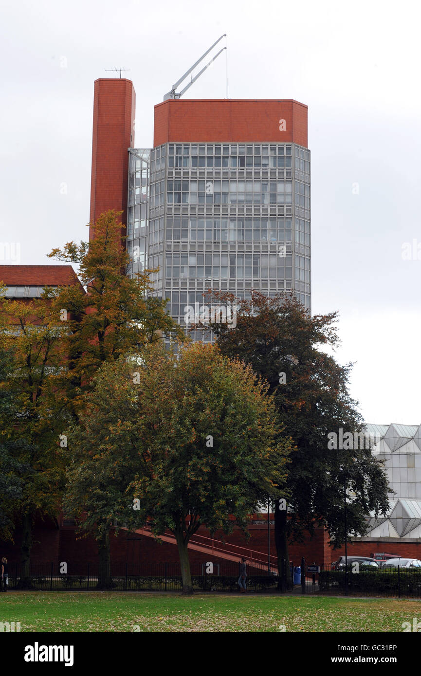 Das Engineering Building an der Leicester University, entworfen von den Architekten James Stirling, James Gowan und dem Bauingenieur Frank Newby und fertiggestellt 1963 Stockfoto