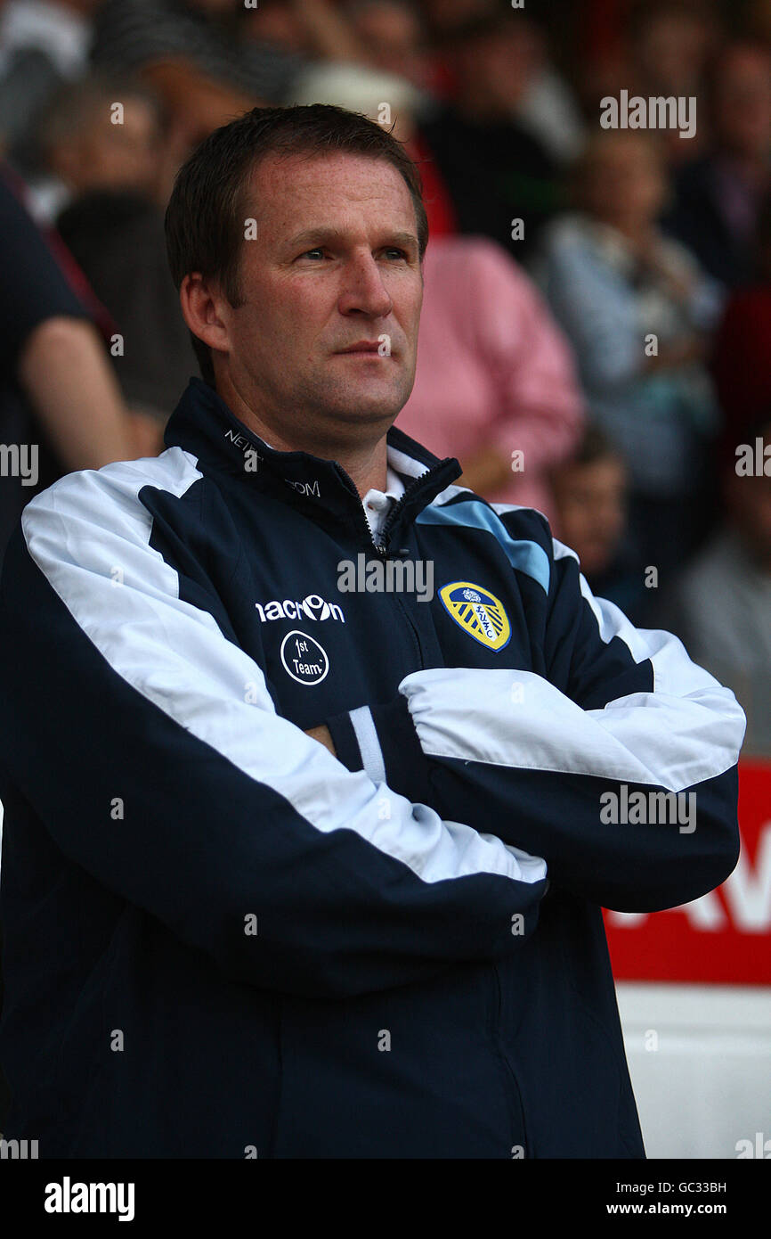 Fußball - Coca-Cola Football League One - Walsall gegen Leeds United - Banks Stadium. Simon Grayson, Manager von Leeds United Stockfoto