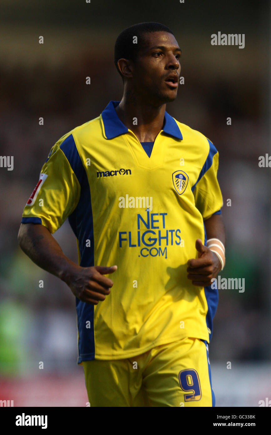 Fußball - Coca-Cola Football League One - Walsall gegen Leeds United - Banks Stadium. Jermaine Beckford, Leeds United Stockfoto