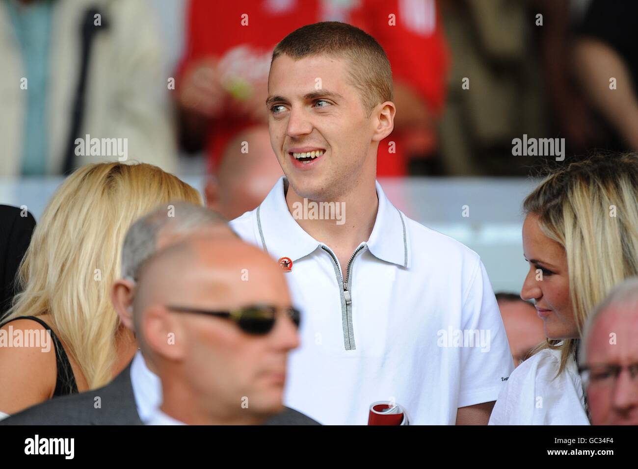 Fußball - Barclays Premier League - Liverpool / Burnley - Anfield. Liverpool-Fußballfan Michael Shields, in den Tribünen vor dem Start Stockfoto