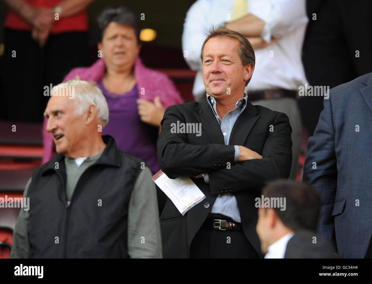 Fußball - Coca-Cola Football League One - Charlton Athletic gegen Southampton - The Valley. Der ehemalige Charlton-Manager Alan Curbishley in der Menge während des Coca-Cola League One-Spiels im Londoner Valley. Stockfoto