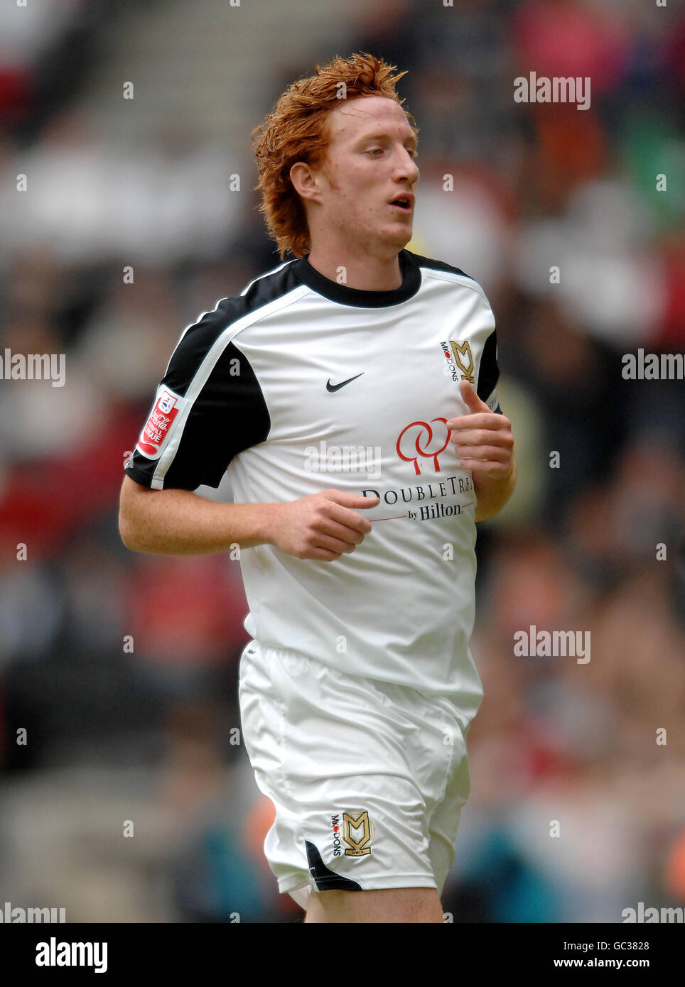 Fußball - Coca-Cola Football League One - Milton Keynes Dons / Huddersfield Town - Stadion:MK. Dean Lewington, Milton Keynes Dons Stockfoto