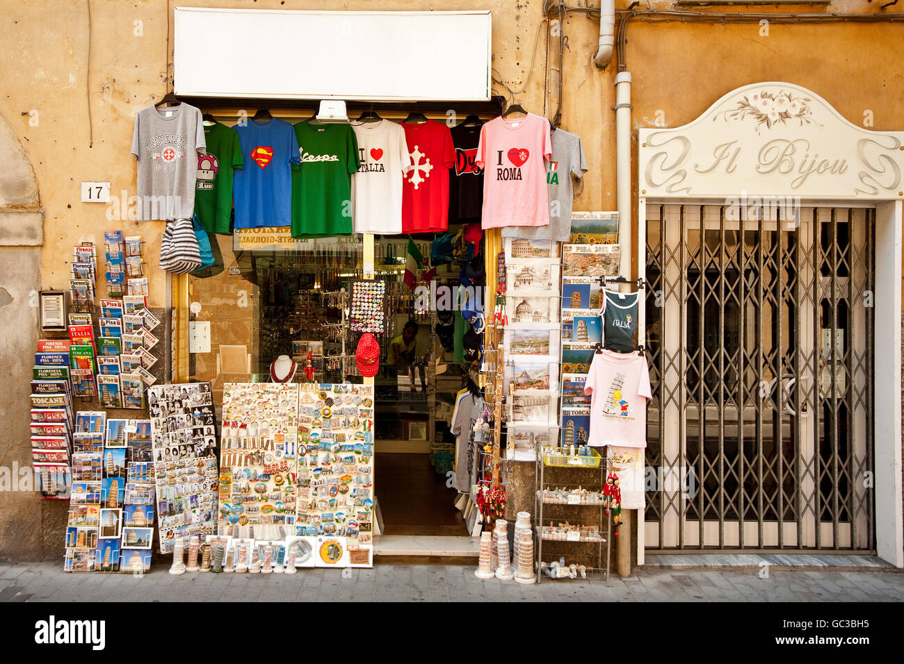 Souvenir-Shop in der Altstadt von Pisa, Toskana, Italien, Europa Stockfoto