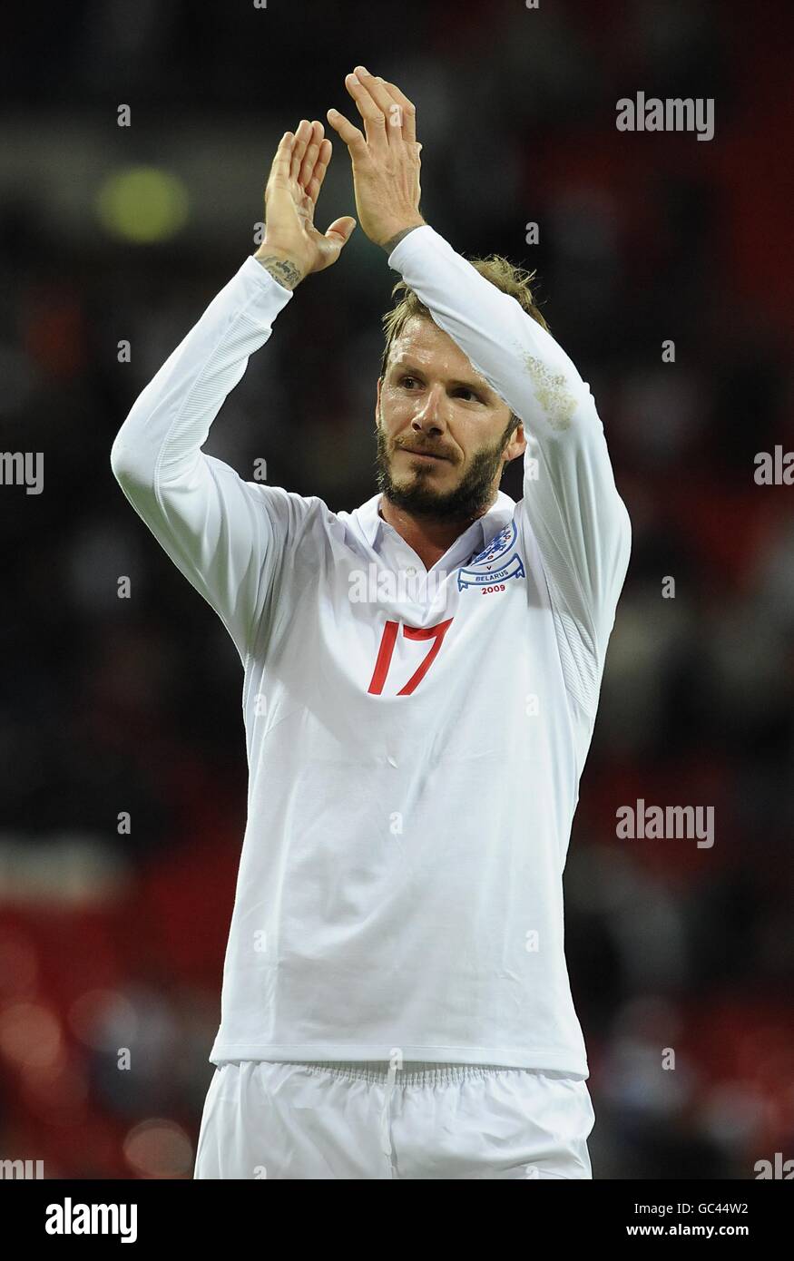 Fußball - FIFA Fußball-Weltmeisterschaft 2010 - Qualifikationsrunde - Gruppe sechs - England gegen Weißrussland - Wembley Stadium. Der englische David Beckham nach dem letzten Pfiff. Stockfoto