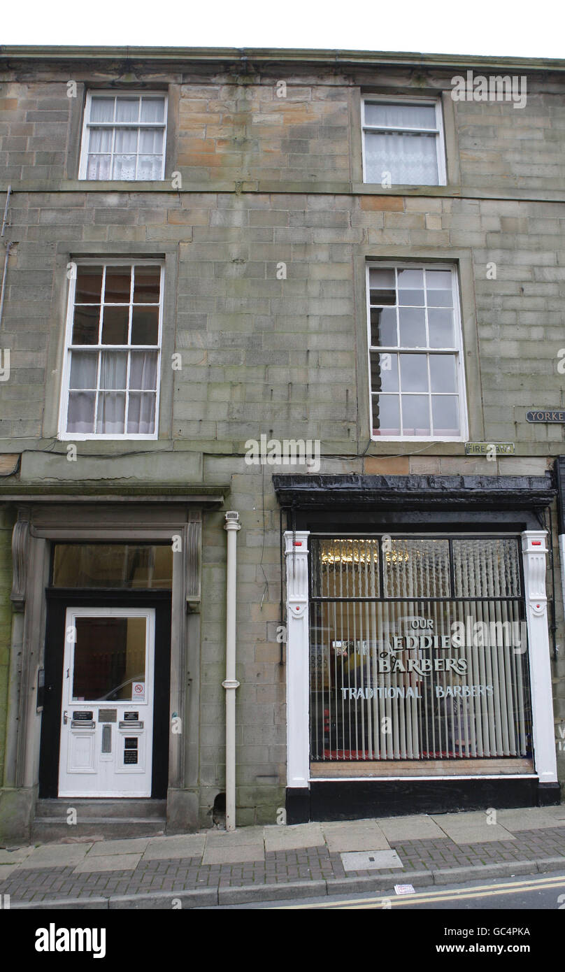 Allgemeine Ansicht eines Büros, in dem die British National Party ein Büro im Stadtzentrum von Burnley geführt hat. Das Büro befindet sich in der Nähe des Rathauses von Burnley und wird vermutlich seit neun Jahren von der BNP genutzt. Stockfoto