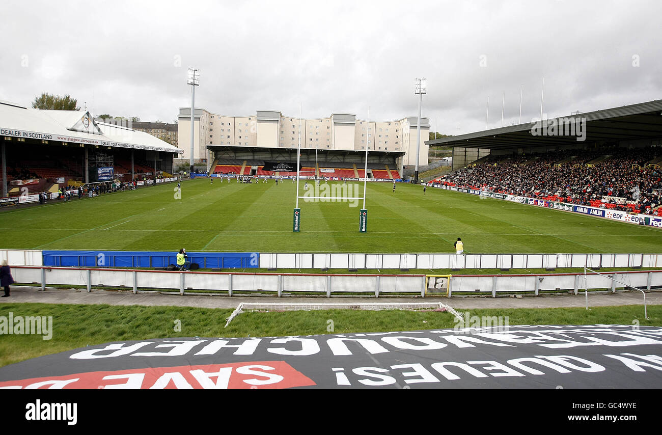 Ein Blick auf das Stadion während des Heineken Cup Spiels in der Firhill Arena, Glasgow. Stockfoto