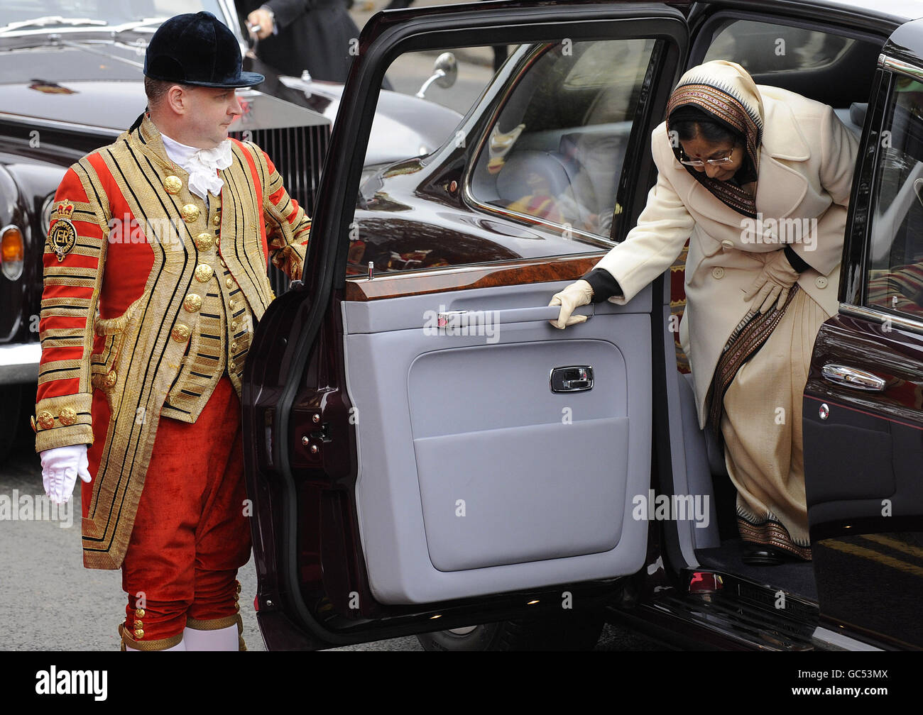 Der Präsident der Republik Indien Prathibha Devi Singh Patil kommt während ihres Staatsbesuchs im Schloss Windsor an. Stockfoto