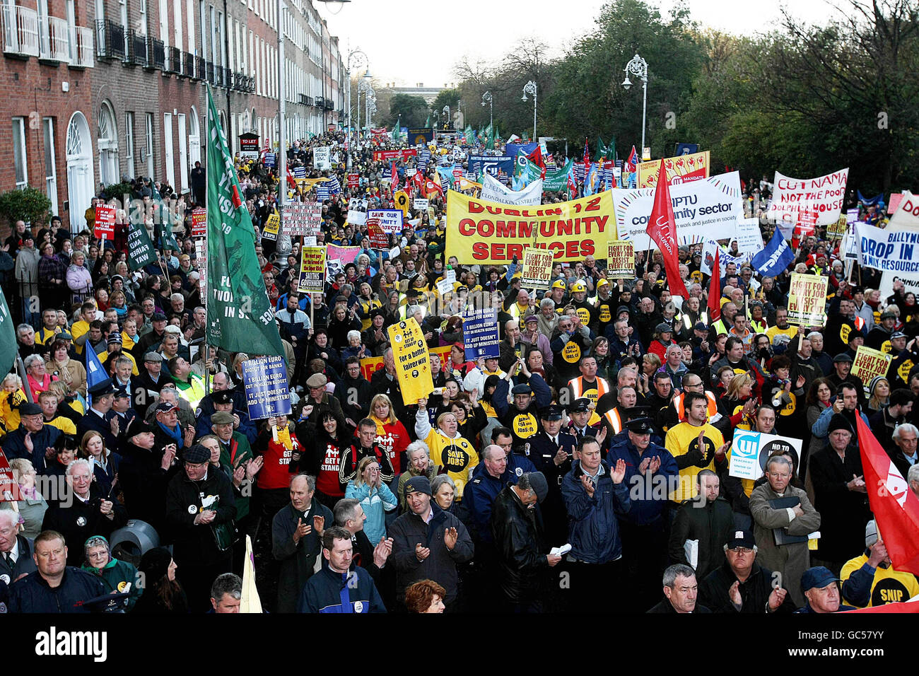 Eine vom irischen Gewerkschaftskongress (ICTU) organisierte Protestkampagne für eine Alternative zur Haushaltsstrategie der Regierung. Stockfoto