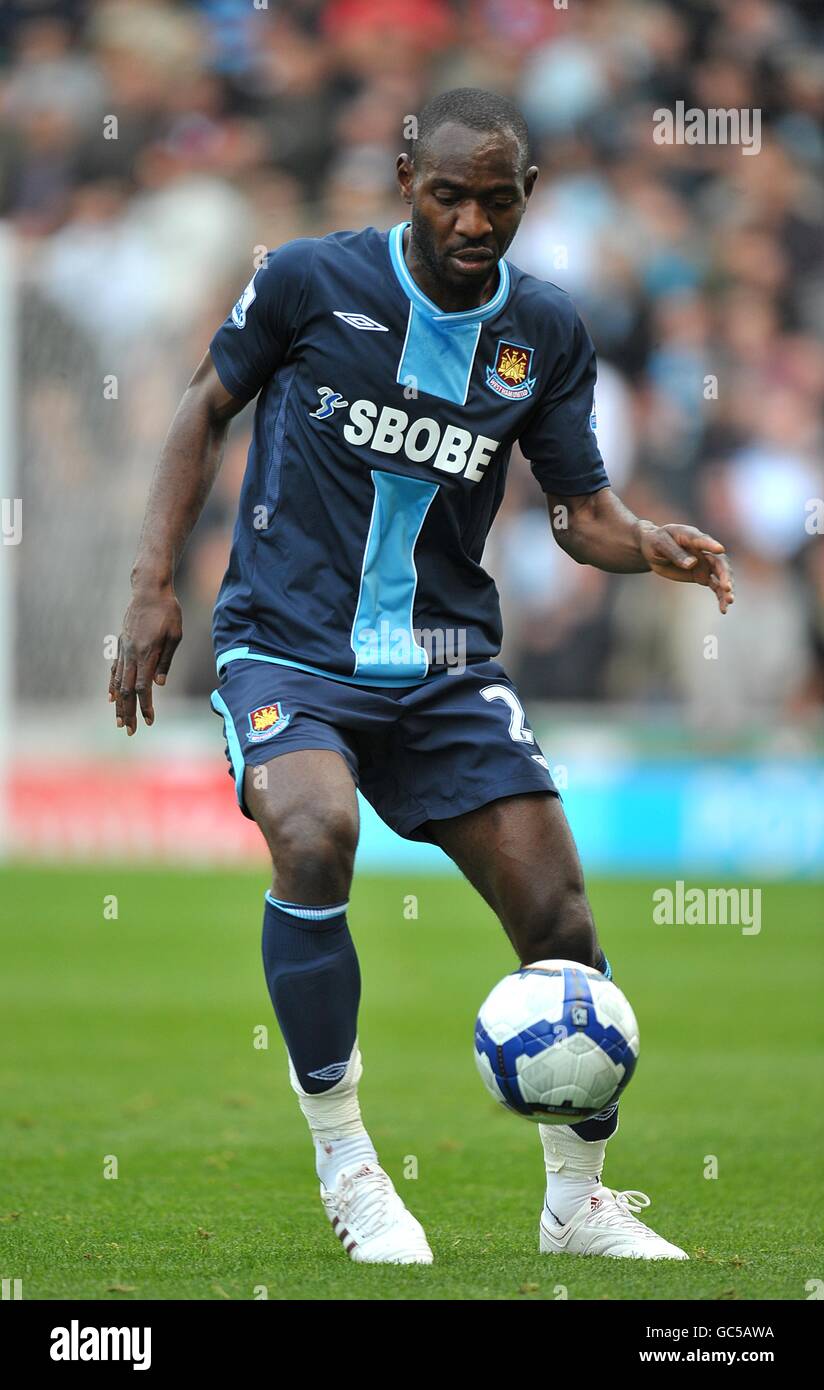 Fußball - Barclays Premier League - Stoke City / West Ham United - Britannia Stadium. Herita Ilunga, West Ham United Stockfoto