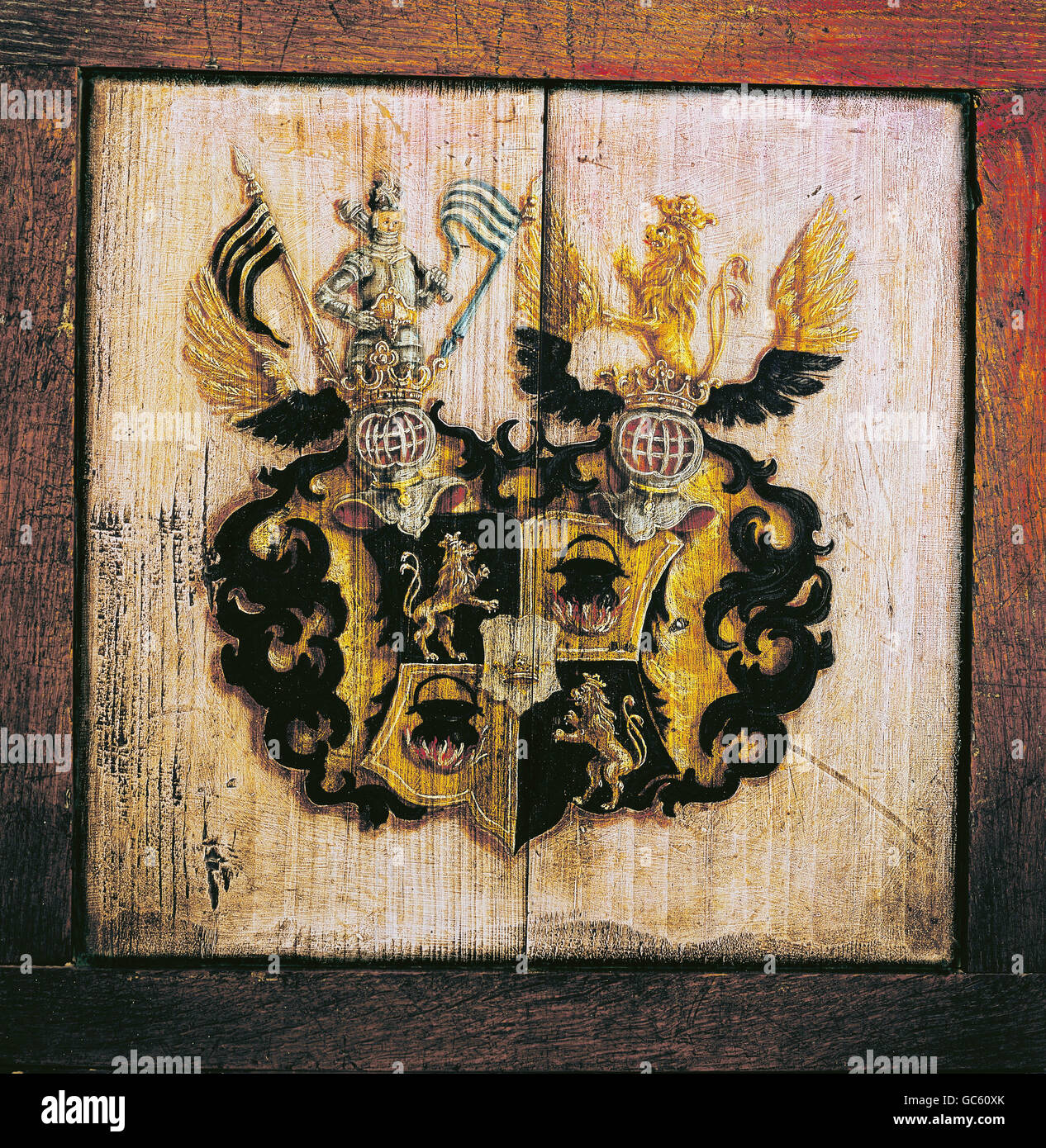Heraldik, Wappen, Deutschland, Bayern, Wappen der Familie Kern, Malerei, oben eine Kiste für ein Brettspiel, Öl auf Fichtenholz, 19. Jahrhundert, Wasserburg am Inn Museum, Patrizier, Helm, Schild, Wappen, historisch, historisch, Zusatzrechte-Clearenzen-nicht vorhanden Stockfoto